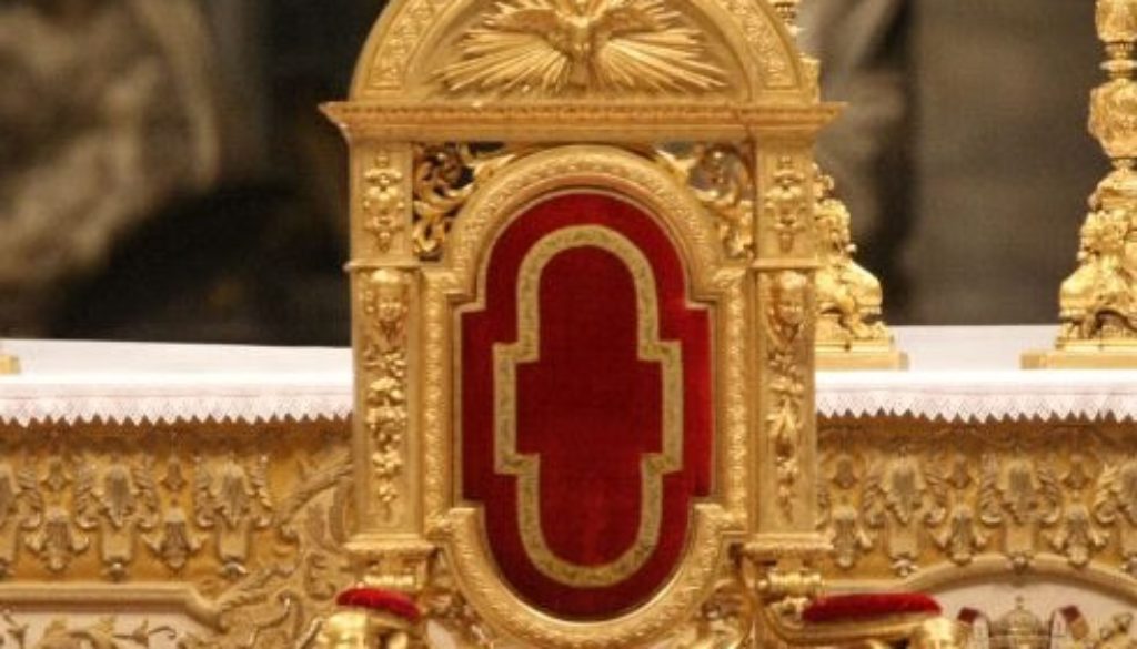 Papal-throne (2)